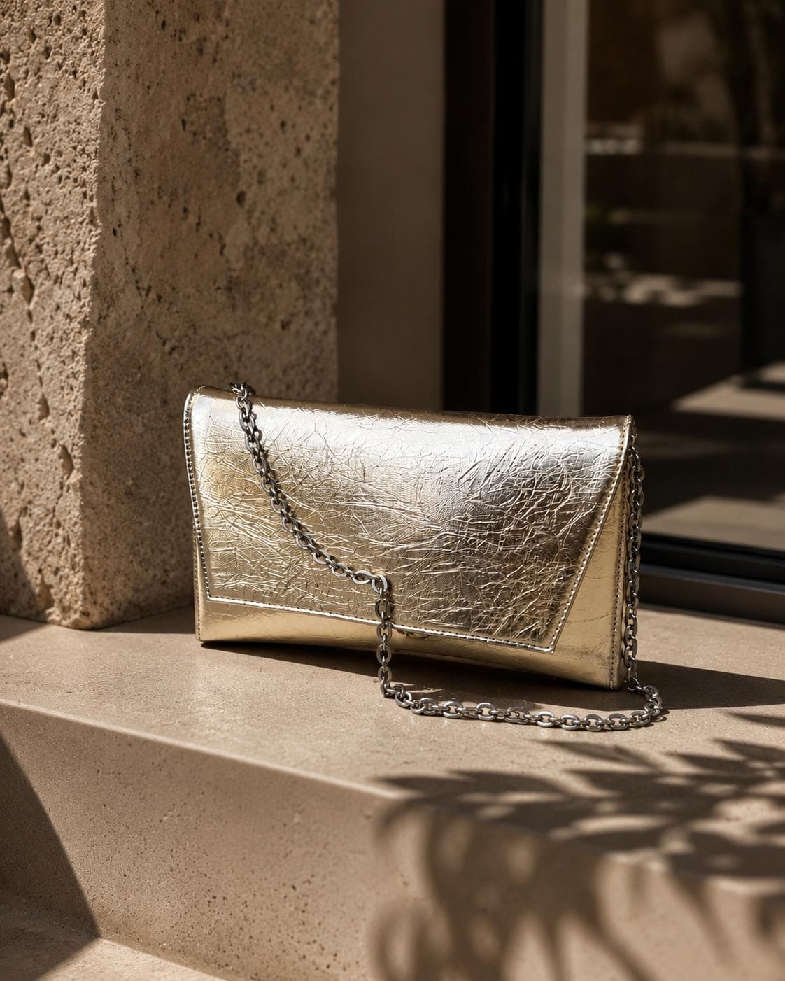 Aura Clutch — Şampanya Altını